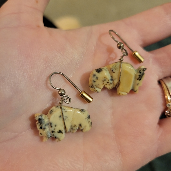 Vintage Fetish Buffalo Carved Semi Precious Stone Earrings - Picture 2 of 3